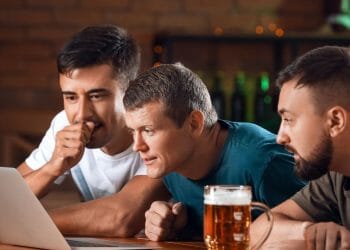 Why People Are So Obsessed With Online Slots and Sports Betting Today?