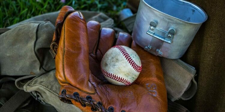 Sports Bidding: 8 Tips to Identify Valuable Sports Memorabilia at Auctions 2023