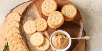 clovervale foods peanut butter and jelly graham crackers for sale