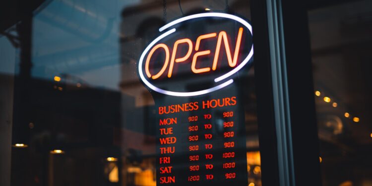 how many hours is 8am to 4pm with 30 minute lunch