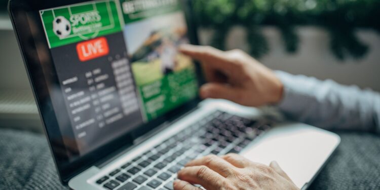 The Betting Fan’s Era: How Sportsbook Integrations Are Changing the Way We Watch Games