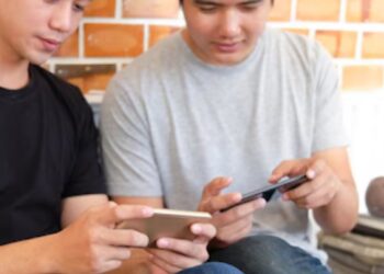 How Mobile Video Gaming Keeps You Connected with Friends