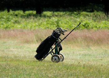 Why Electric Golf Trolleys Are Revolutionising the Way We Play Golf