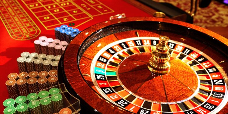 How to Stay Safe While Playing at Online Casinos