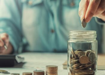 How Can Families Save Money on Transportation in France?