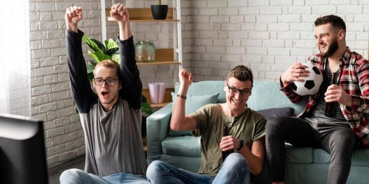 Why Football Fans Are Embracing Fantasy Sports and In‑Play Gaming