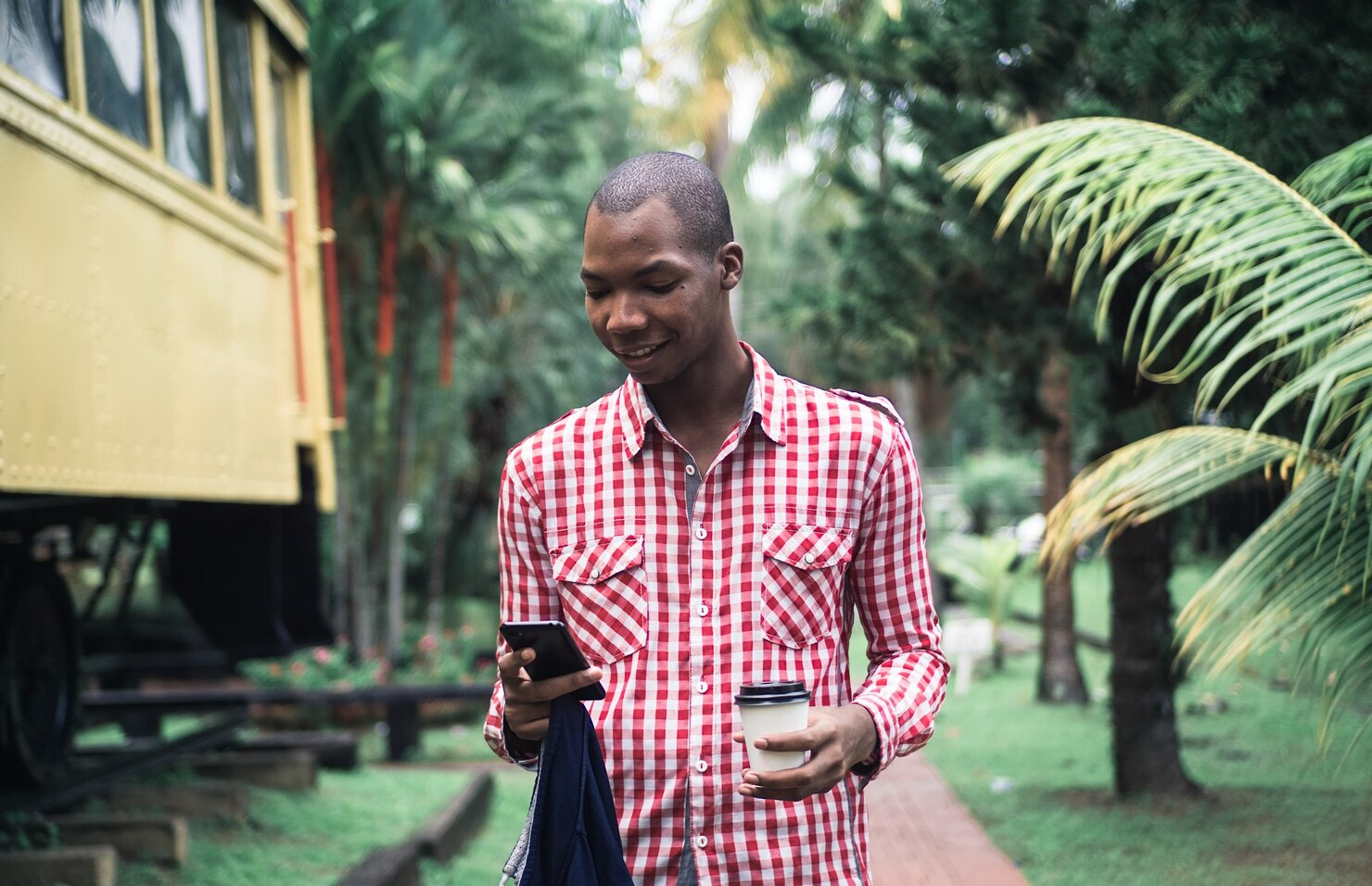 Mobile Betting in Uganda: Why Apps Are Taking Over
